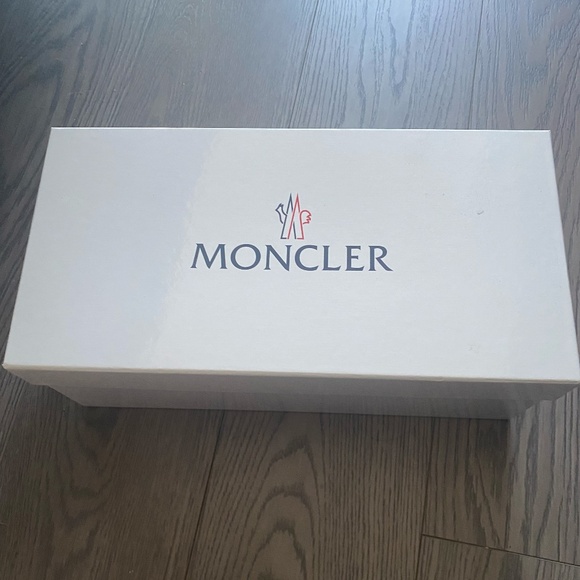 Moncler Basile slides - Picture 4 of 12